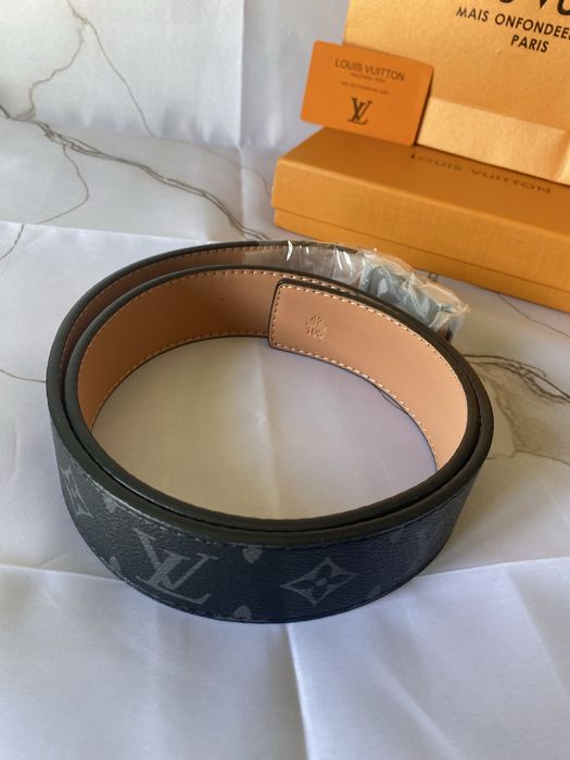 Cinto preto da LV