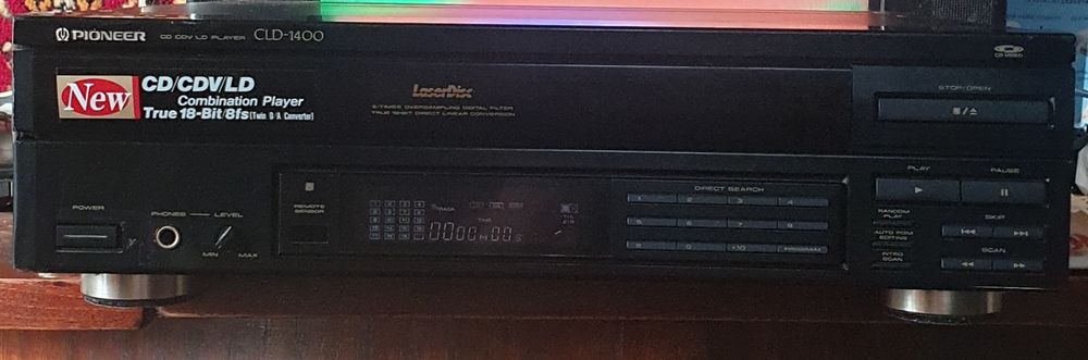 Pioneer CLD-1400 CD/CDV/LD Combination LaserDisc  player