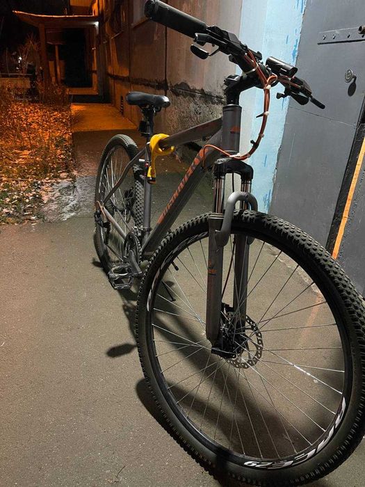 велосипед Discovery — отличный вариант для активного катания