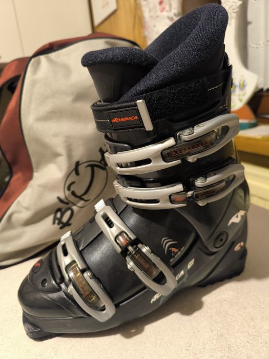 Buty narciarskie Nordica rozmiar 40 plus torba.