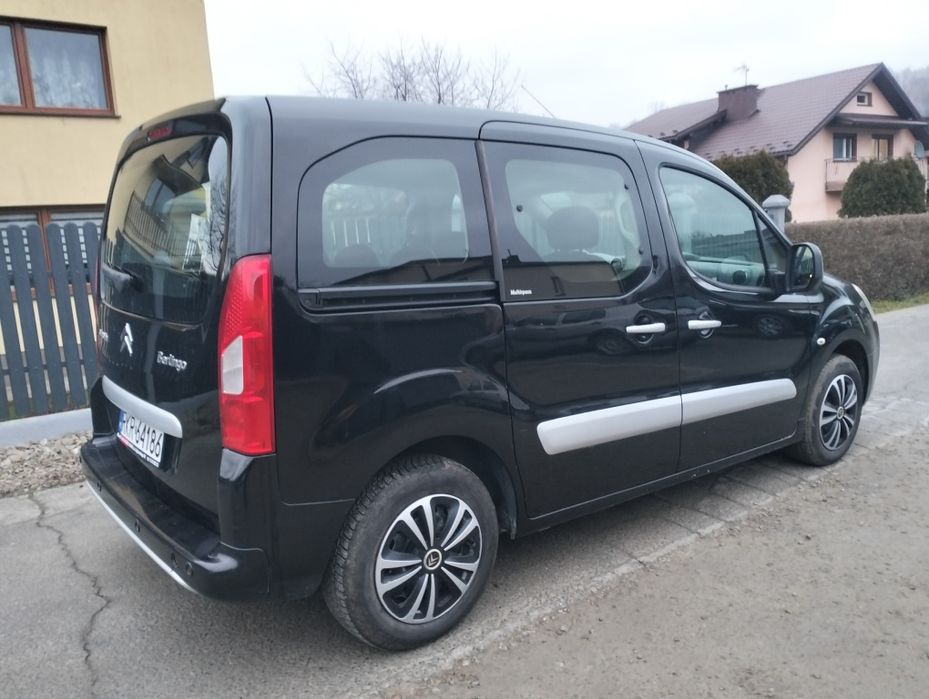Citroen Berlingo 1.6 benzyna Multispace uszkodzony silnik 6200zl.
