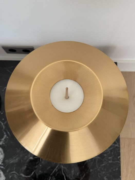 Candeeiro de mesa dourado com botão touch