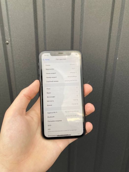 Продам айфон 11 128