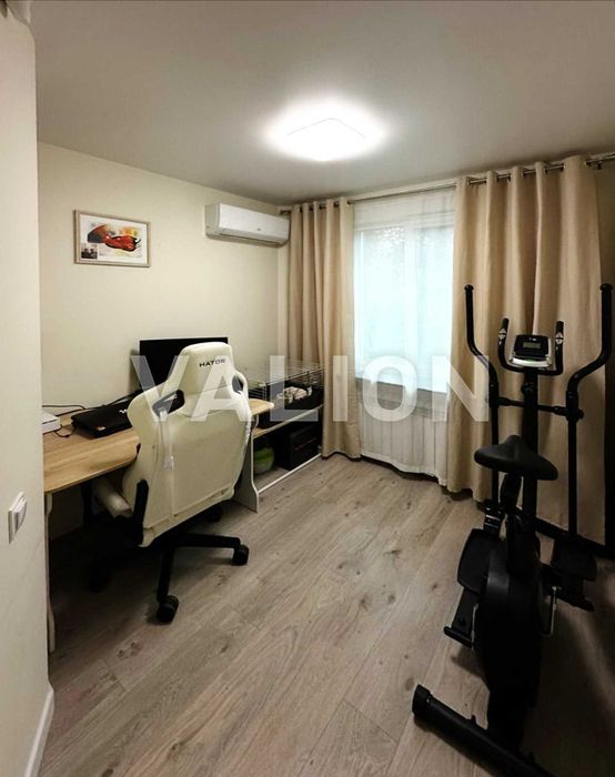 Продаж 2-кім квартири на вул. Олега Мудрака (Наумова) 41. Академ