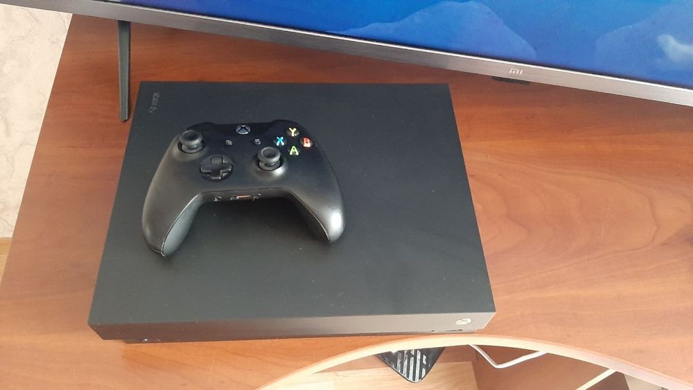Продам xbox one x