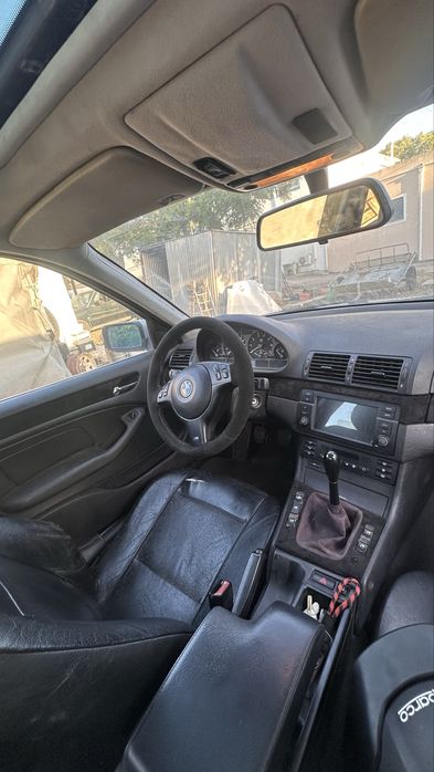 Bmw e46 323i sedan