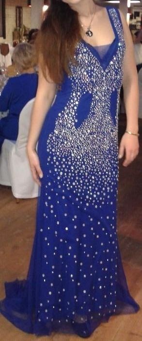 Вечірня сукня