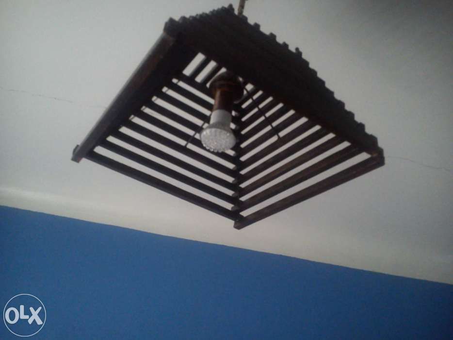 Candeeiros artesanais de madeira /aceito trocas