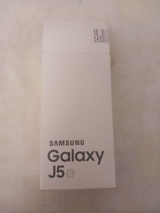 Телефон Galaxy J5
