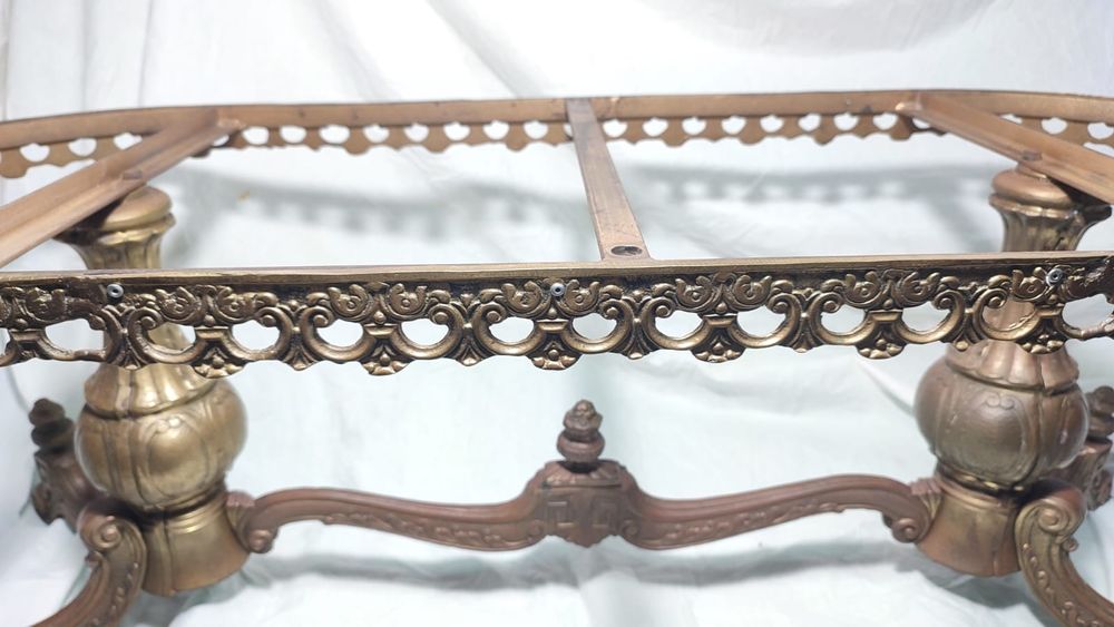 Mesa de centro, antiga, oval