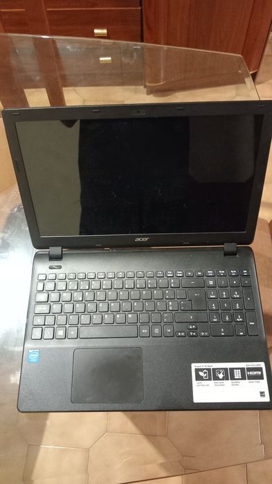 PC Acer Aspire ES1-512 para peças.