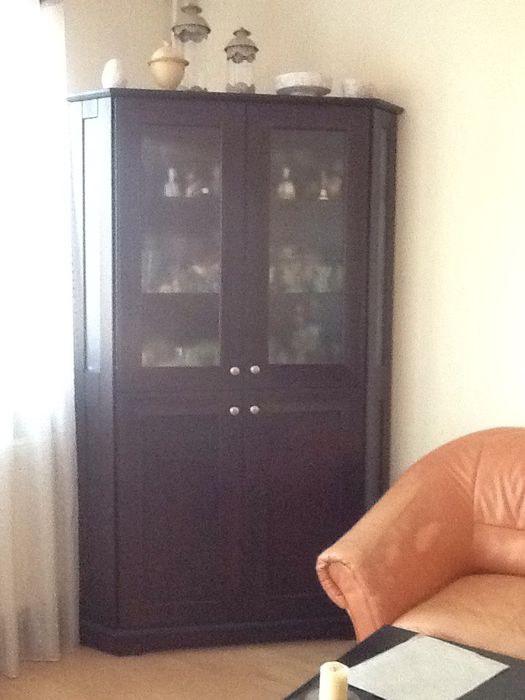 Sprzedam 2 witryny i stół z krzesłami