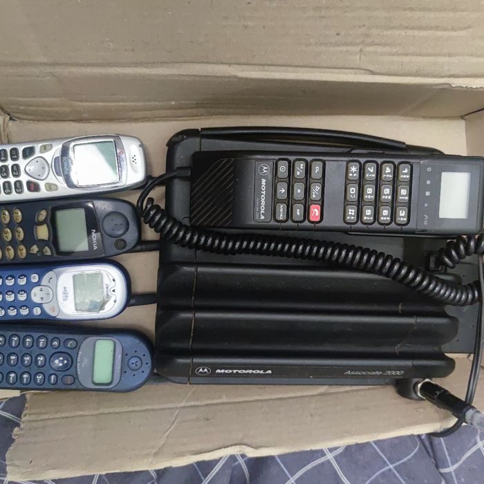 Motorola assoclate 2000