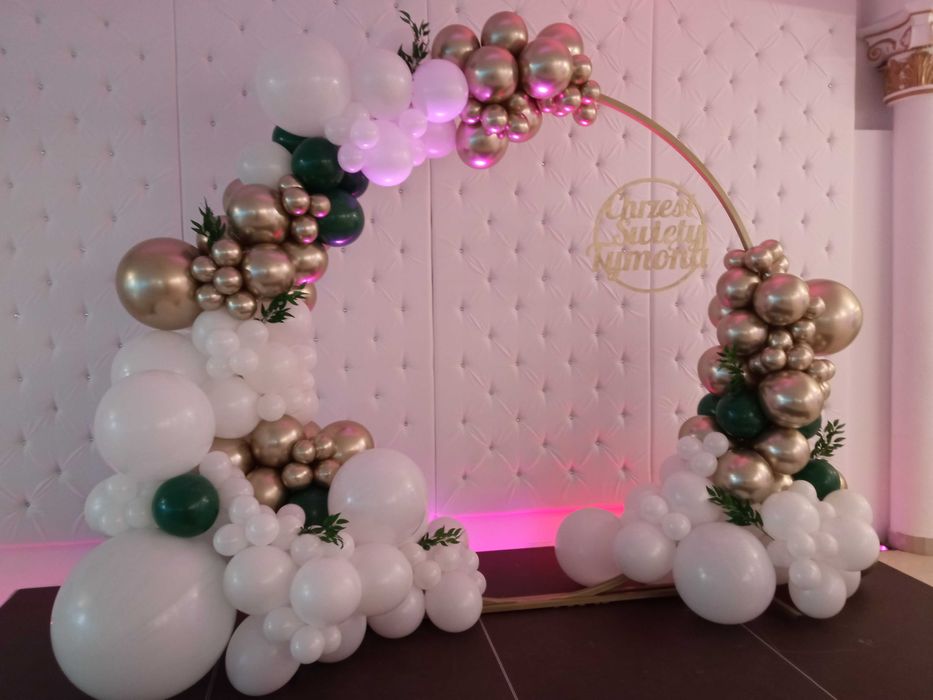Dekoracja balonowa koło ścianka na chrzest komunia roczek balony