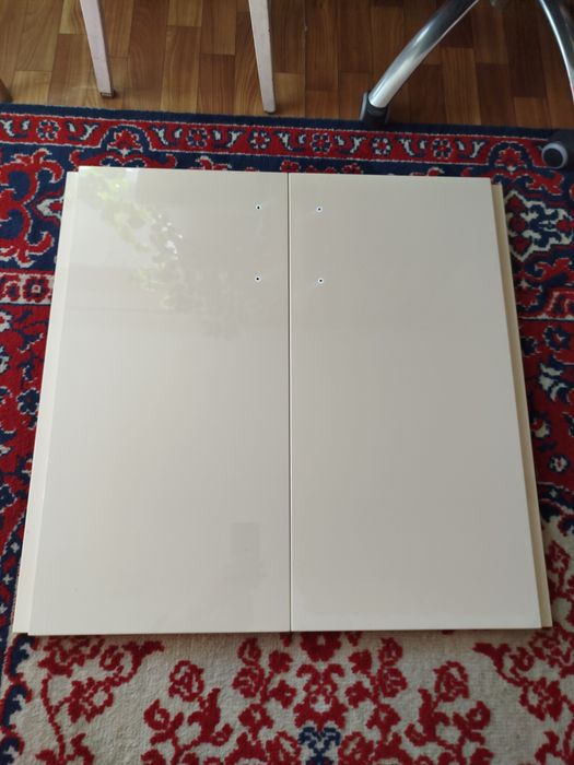 Фасад на кухню світлий.