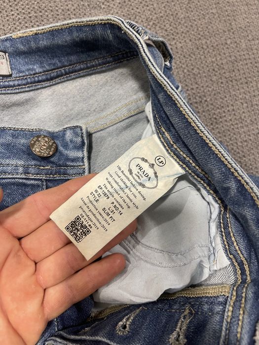 Продам джинсы женские Prada