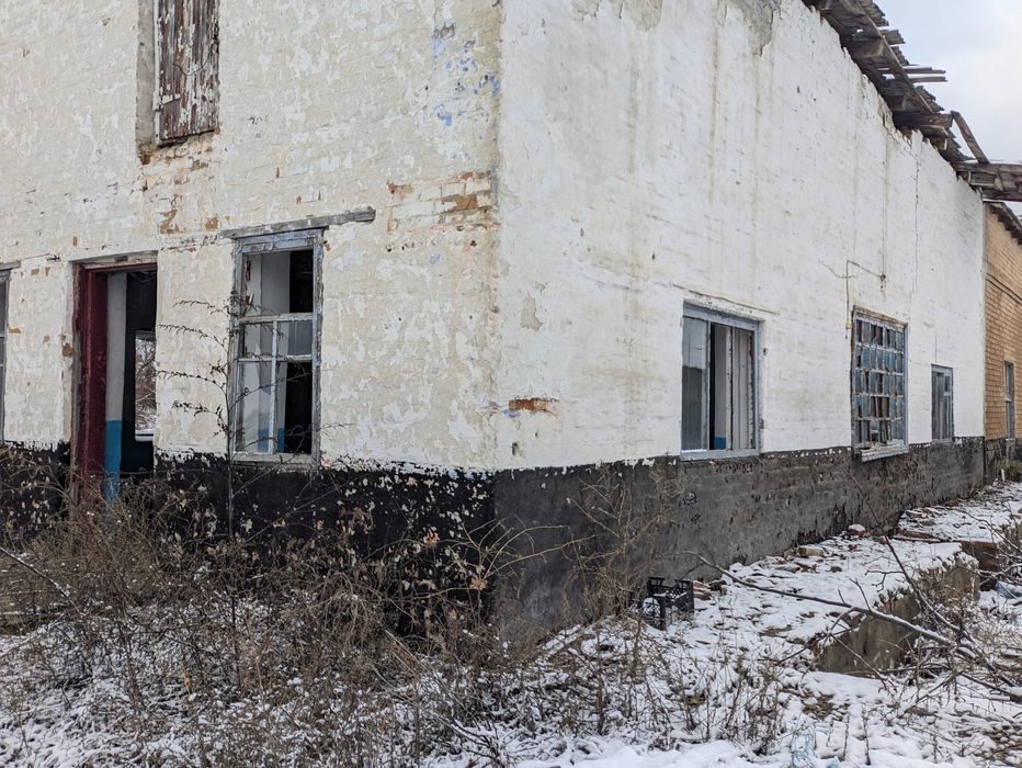 Нежитлова будівля вагової будки буряків "Ц". Загальна площа 94.1.