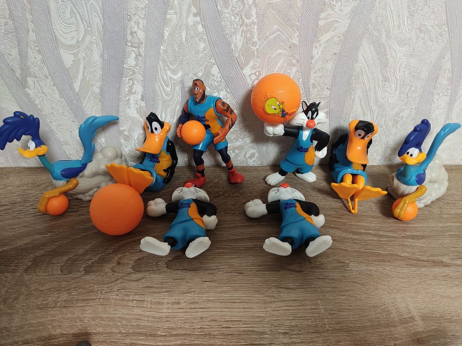 Фигурки Макдональдс.