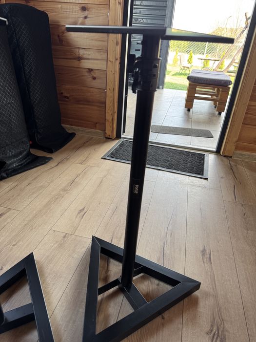 sprzedam 2 statywy studyjne