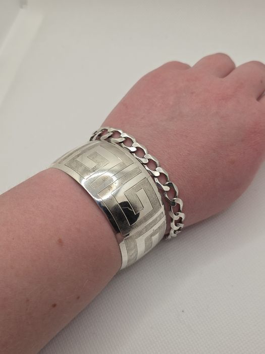 sztywna srebrna bransoleta (typu bangle) Srebro