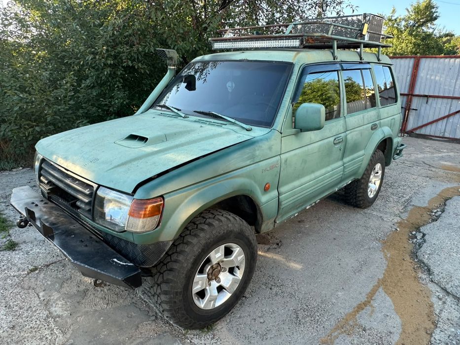 Mitsubishi Pajero wagon 2