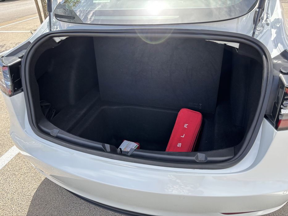 Tesla Model 3 — fotografia 5