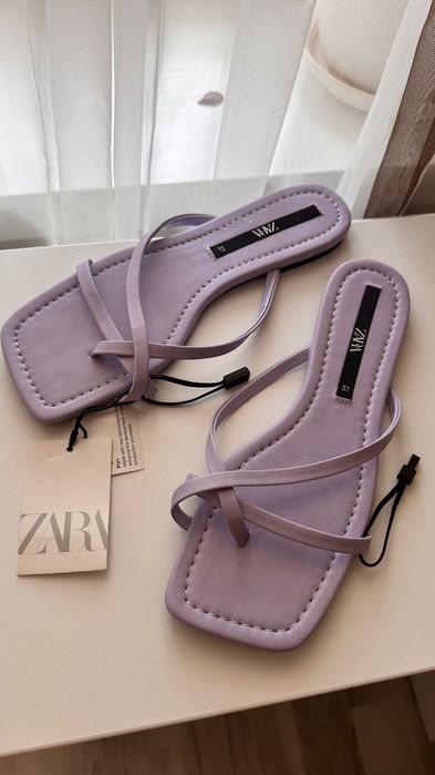 Шльопанці, тапочки, сандалі ZARA