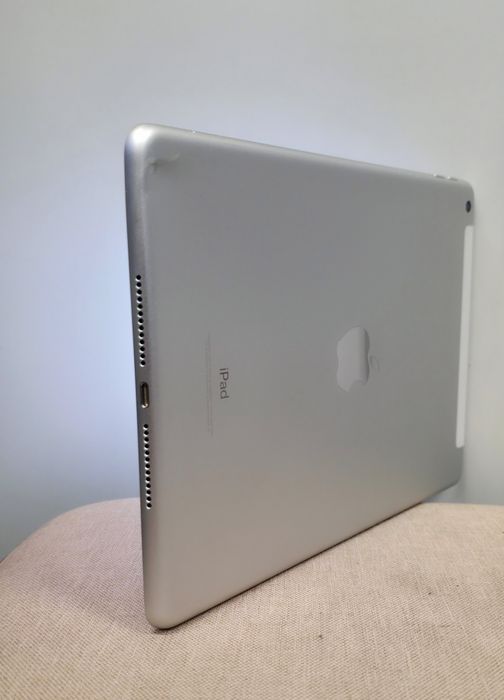 Планшет Apple Ipad 5th 128gb Wi-Fi+4G LTE 9.7 2017 Silver