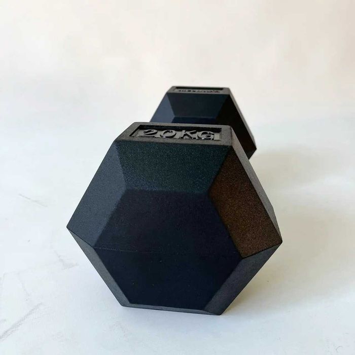 Гантель 20 кг гексагональні гумові. В наявності 10, 12, 15, 25, 30, 50