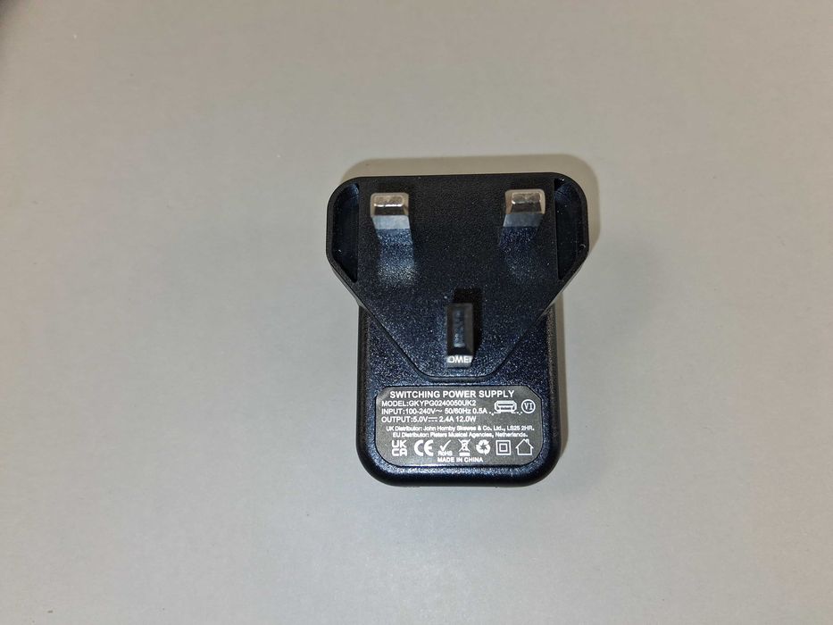 J140 Easykaraoke EK3048 Karaoke Tower Z Mikrofonami Oświetleniem Disco