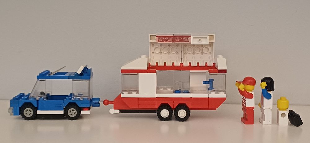 Lego Classic Town - 6590 Vacation Camper
