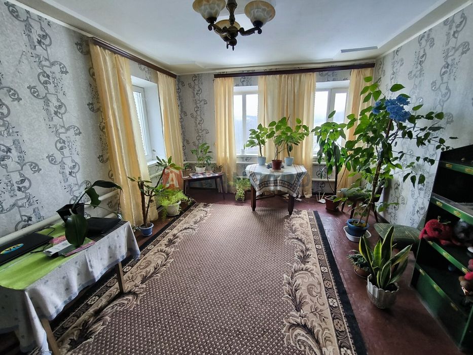 Просторий будинок в Карнаухівці