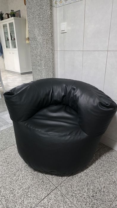 Puff couro preto
