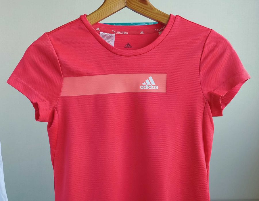 Жіноча футболка Adidas