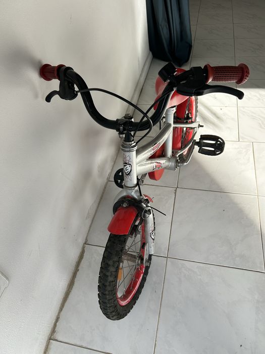 Bicicleta Infantil 14" em Bom Estado