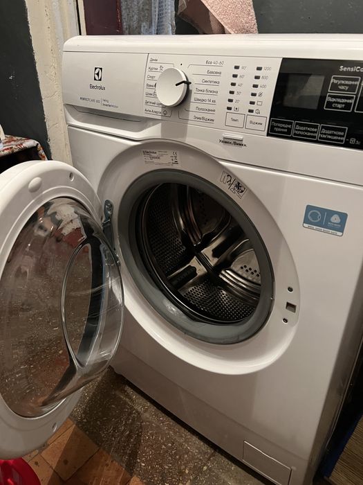 Пральна машина Electrolux