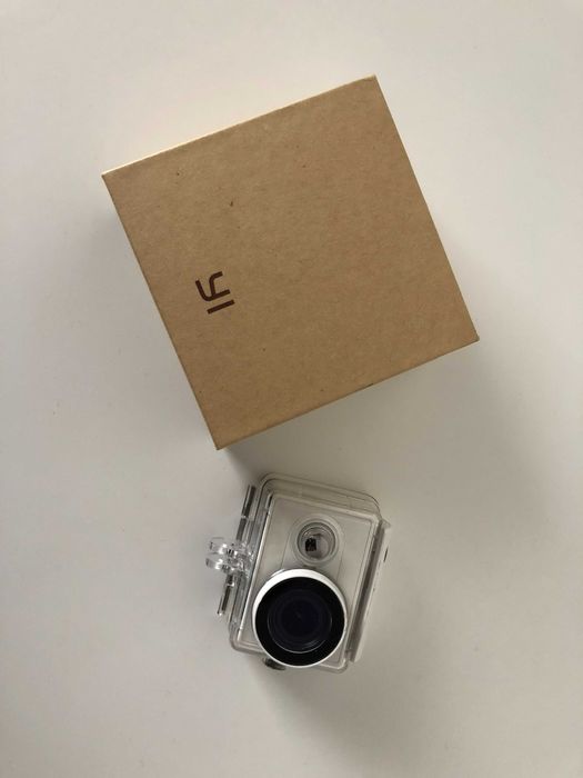 Xiaomi Yi com caixa Estanque