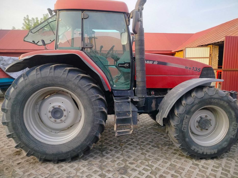 Ciągnik rolniczy Case MX135
