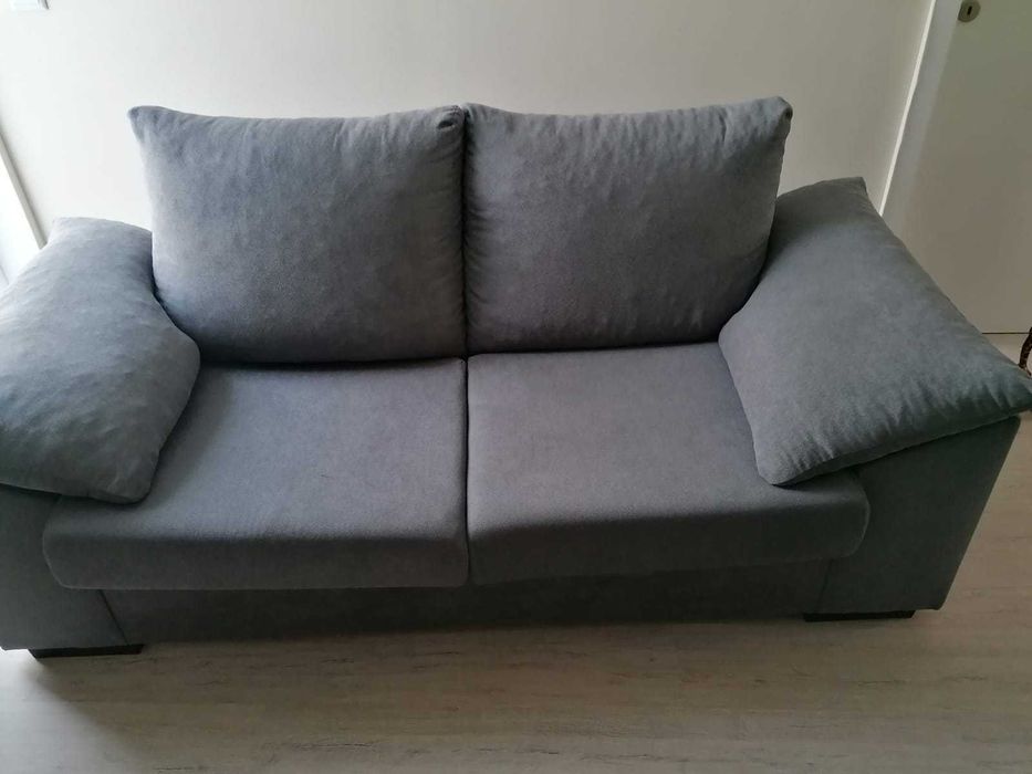 Sofa novo para venda