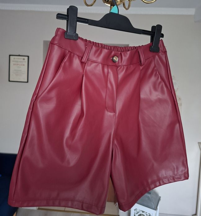 Spodenki eko-skórka bordowe