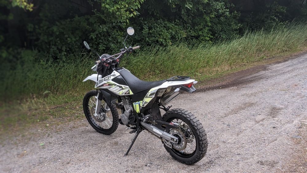 Geon dakar twincam 250 рідинне охолодження