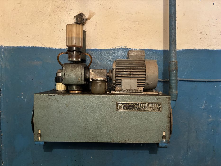 Sprzedam dojarke alfa laval i banki udojowe