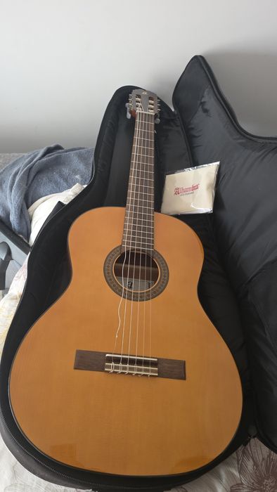 Guitarra clássica Admira Rosario nova
