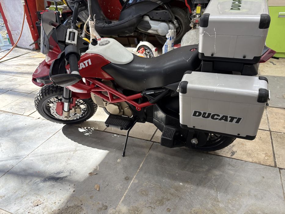 Sprzedam motorek na akumuator