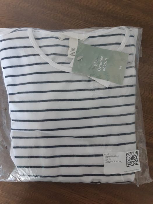 Новая Футболка H&M, XS комплект, набор футболок женская