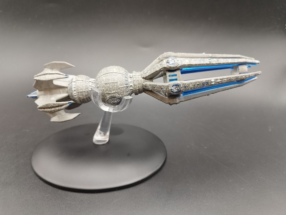 Eaglemoss Star Trek  Krenim Temporal Weapon Ship Starship & Mag.