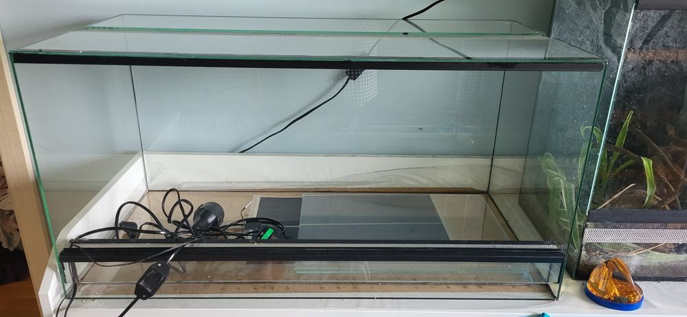 Terrarium 80x40x40 z matą grzewczą i programatorem