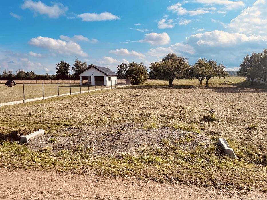 SPRZEDAM działkę z WZ 1500 m2