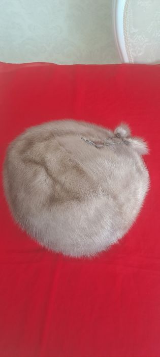 Жіночий  норковий берет