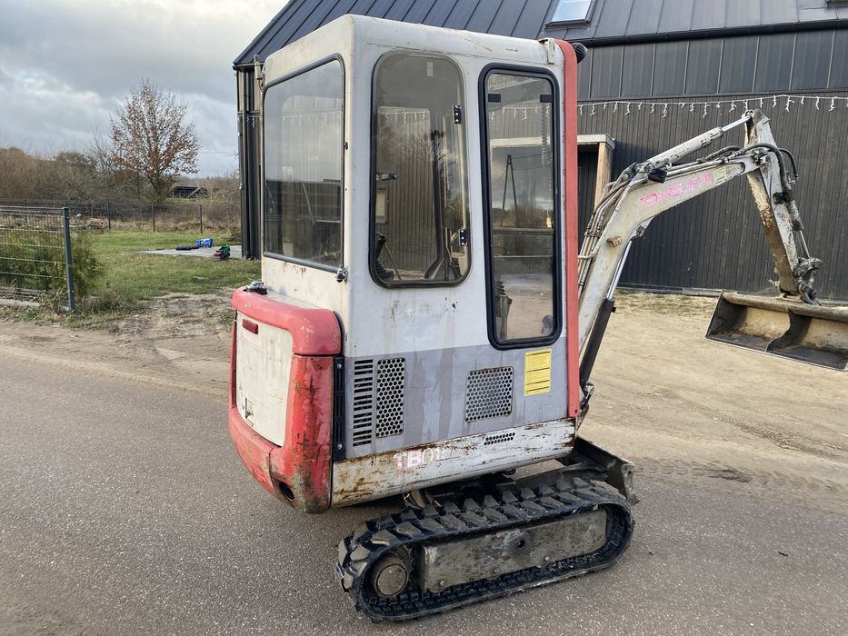 Minikoparka takeuchi TB015